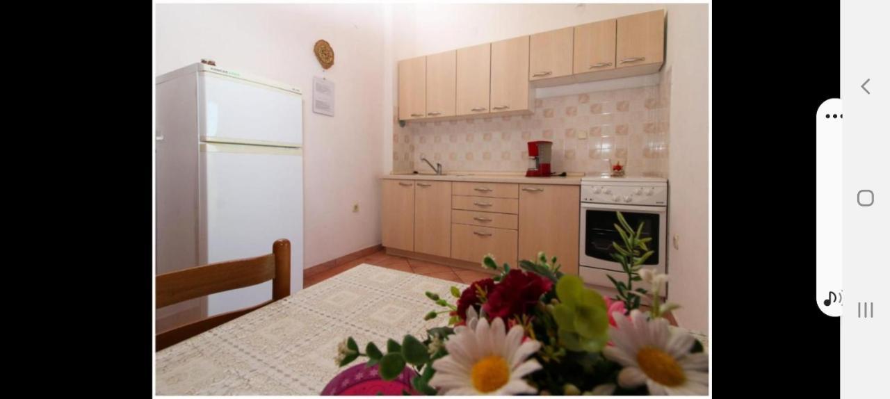 Apartments Bilo Near Primosten Luaran gambar
